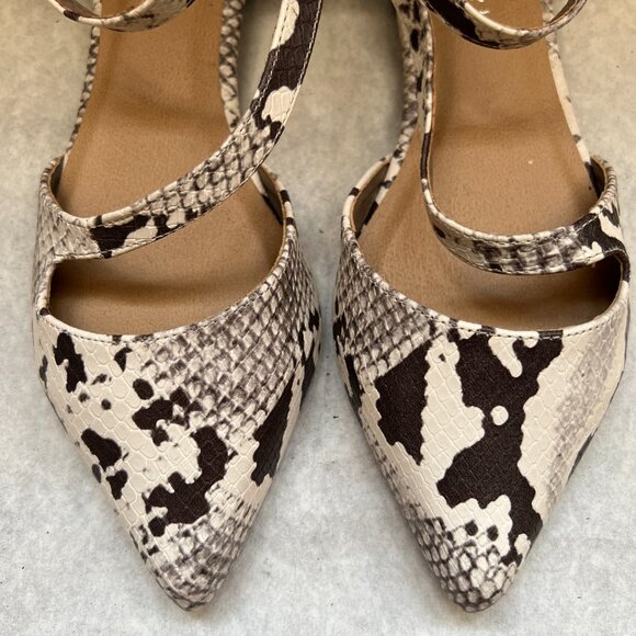 Madden Girl Women's Gray/Black Emeline Pointy Toe Snake Print Flats Shoe, Sz 7.5 - Picture 5 of 12